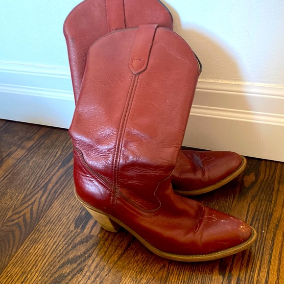 Women’s Cowboy Boots - Picture 3 of 4